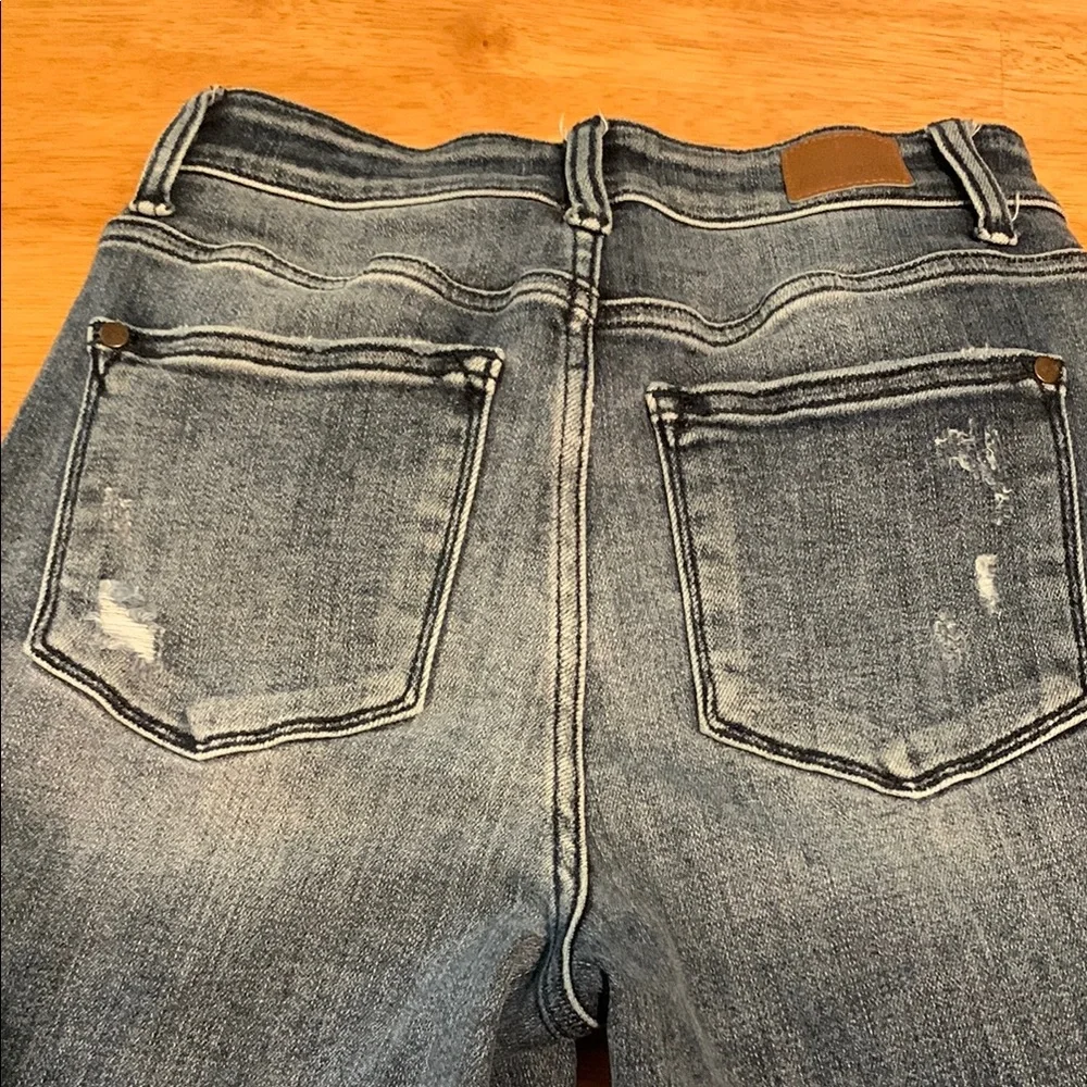 Judy Blue Straight Leg Blue Jeans with Vintage Distressing
